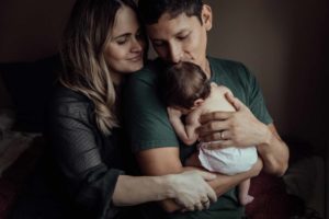 family-newborn-photography-at-home-66